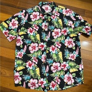 Men's Black Tropical Floral Short-Sleeve Shirt